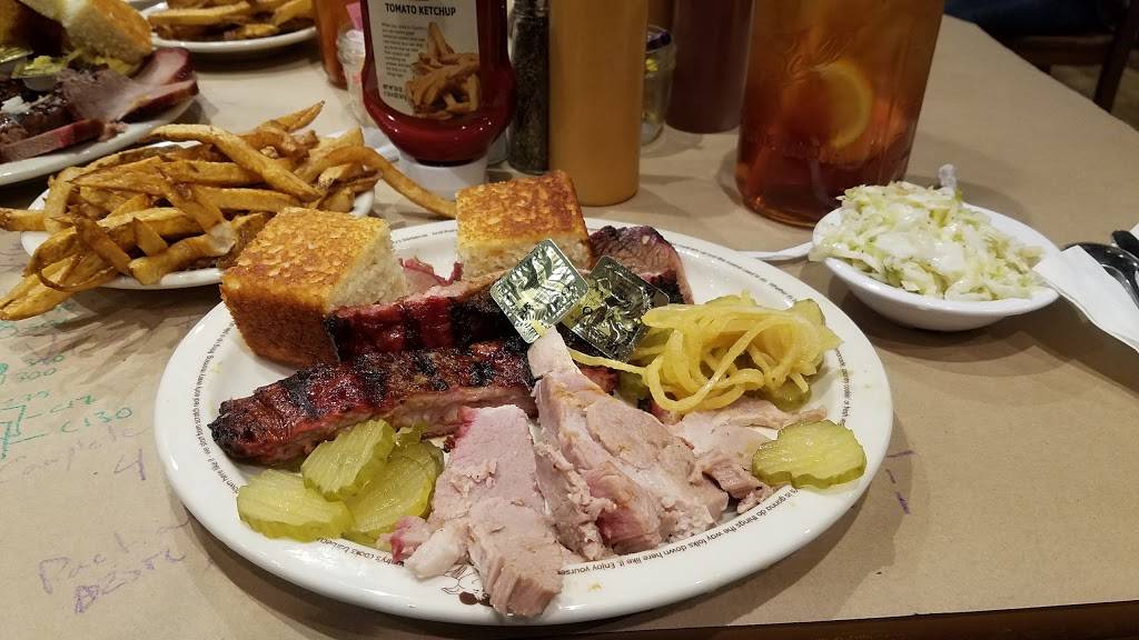Countrys Barbecue North | restaurant | 6298 Veterans Pkwy, Columbus, GA 31909, USA | 7066601415 OR +1 706-660-1415
