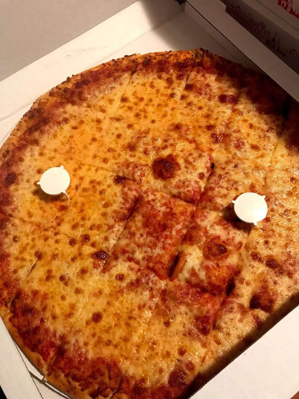 Johnnys Pizza And Slices | restaurant | 2832 Brady St, Davenport, IA 52803, USA | 5633241269 OR +1 563-324-1269