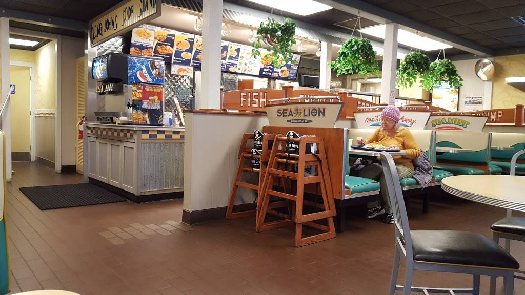 Long John Silvers | restaurant | 3811 W 3rd St, Bloomington, IN 47404, USA | 8123360544 OR +1 812-336-0544