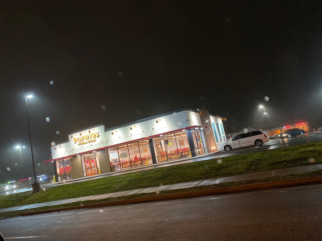 Popeyes Louisiana Kitchen | restaurant | 702 Raleigh Rd Pkwy W, Wilson, NC 27896, USA | 2522653111 OR +1 252-265-3111