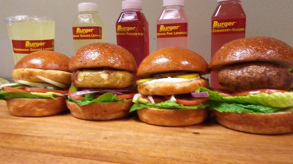 Burger UrWay | restaurant | 40 Washington Ave, Brooklyn, NY 11205, USA | 3472940650 OR +1 347-294-0650