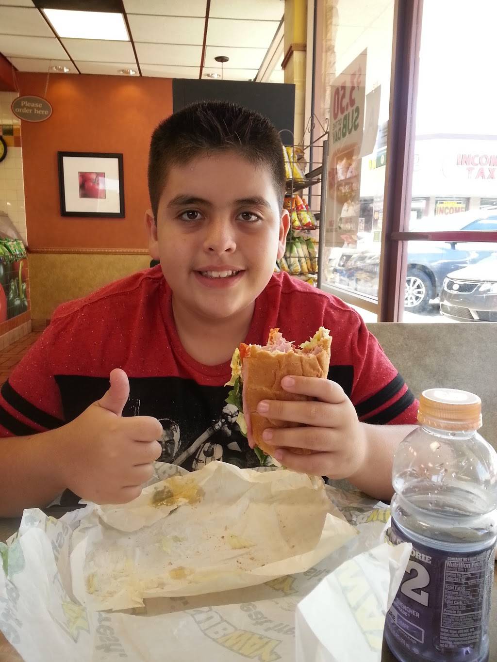 Subway | restaurant | 303 E Foothill Blvd, Rialto, CA 92376, USA | 9098732392 OR +1 909-873-2392