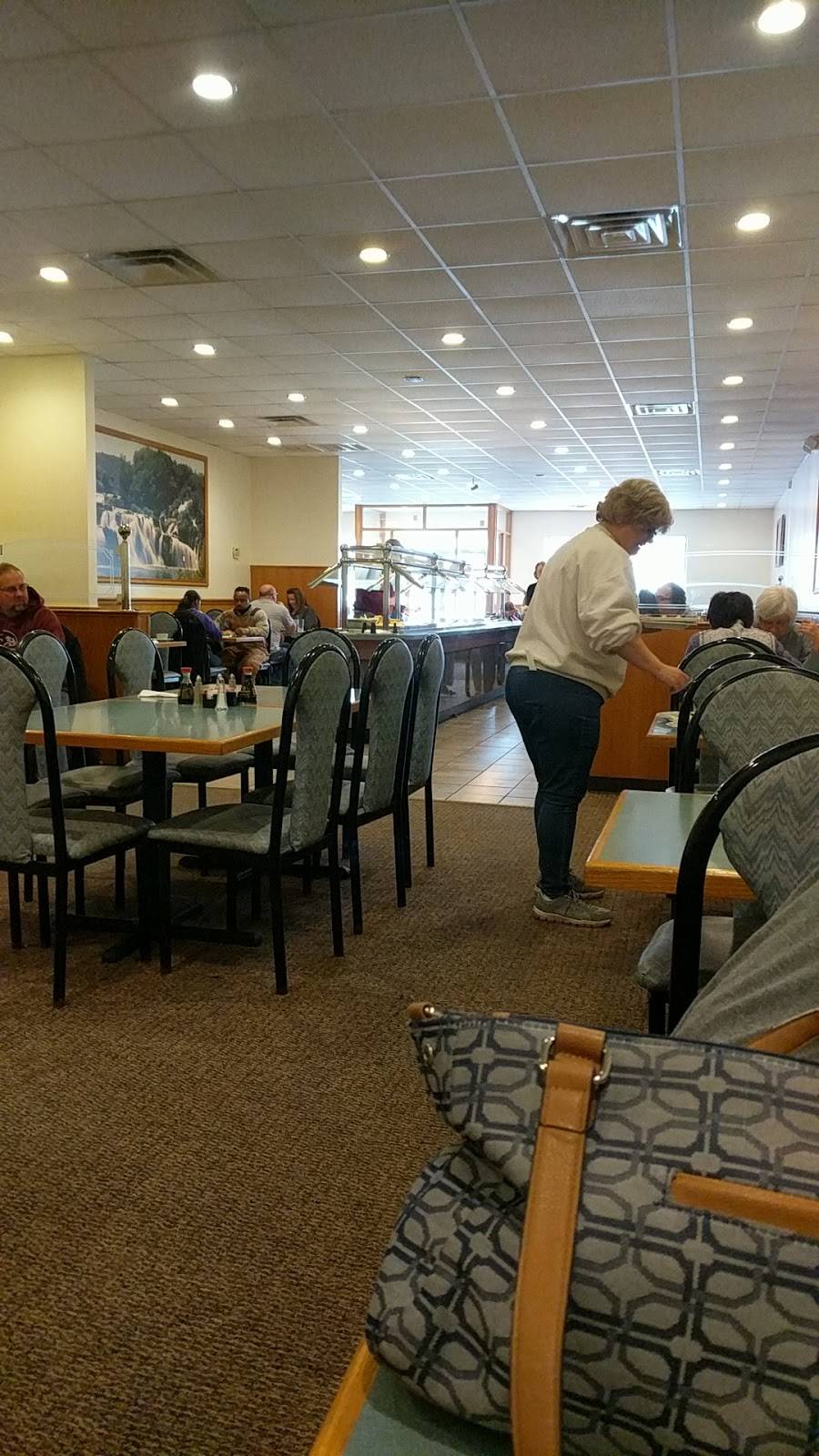 Great Dragon Buffet | restaurant | 3911 Center Point Rd NE, Cedar Rapids, IA 52402, USA | 3192940397 OR +1 319-294-0397