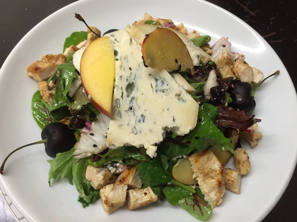 The Lakeview Tavern | restaurant | 290 E Grassy Sprain Rd, Yonkers, NY 10710, USA | 9143372183 OR +1 914-337-2183