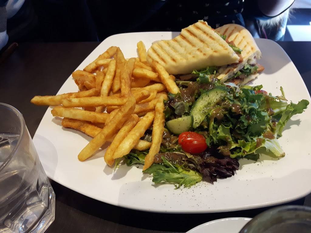 Restaurant italien Paolo Gattuso Laprairie | restaurant | 30 Boulevard Taschereau #110, La Prairie, QC J5R 5H7, Canada | 4504447272 OR +1 450-444-7272