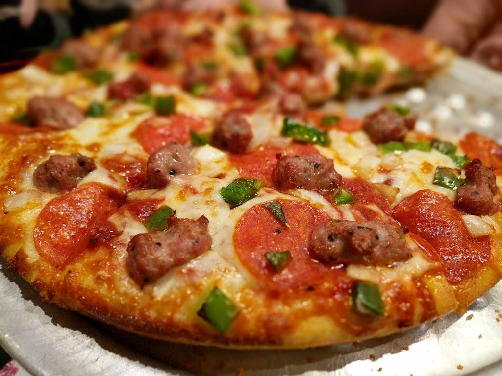 Angelos Pizza | restaurant | 13715 Madison Ave, Lakewood, OH 44107, USA | 2162210440 OR +1 216-221-0440