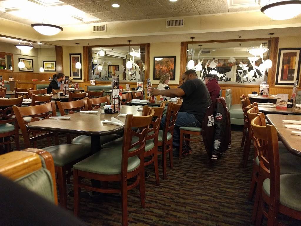 Perkins Restaurant & Bakery | restaurant | 2626 Gulf to Bay Blvd, Clearwater, FL 33759, USA | 7277992019 OR +1 727-799-2019