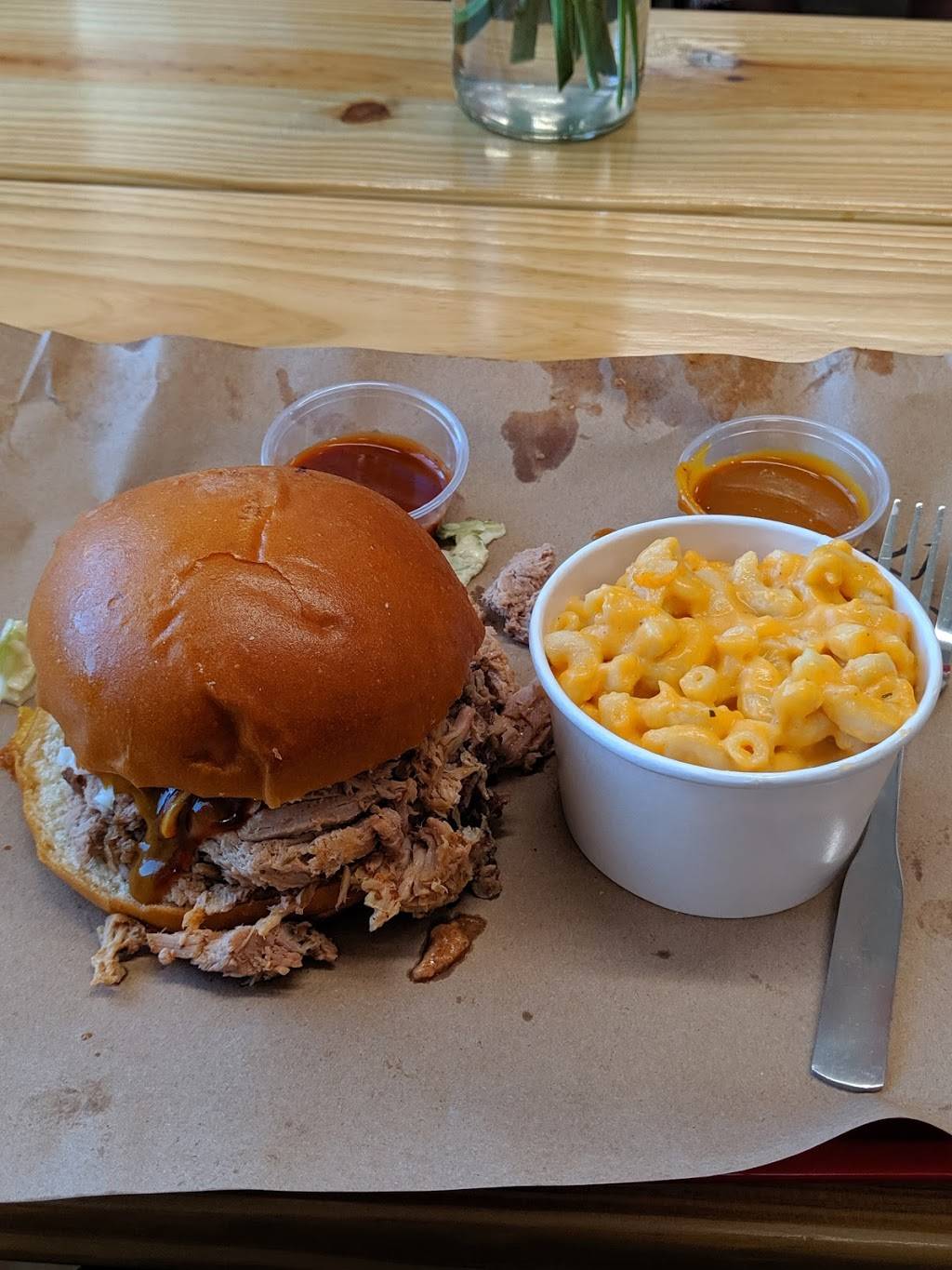 Sloppy Mamas BBQ | restaurant | 5731 Lee Hwy, Arlington, VA 22207, USA | 7032692718 OR +1 703-269-2718