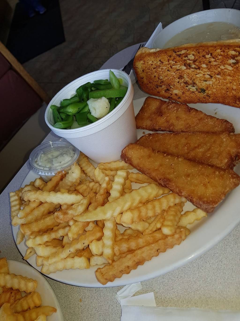 East of Edens | restaurant | 6350 N Cicero Ave, Chicago, IL 60646, USA | 7735458888 OR +1 773-545-8888