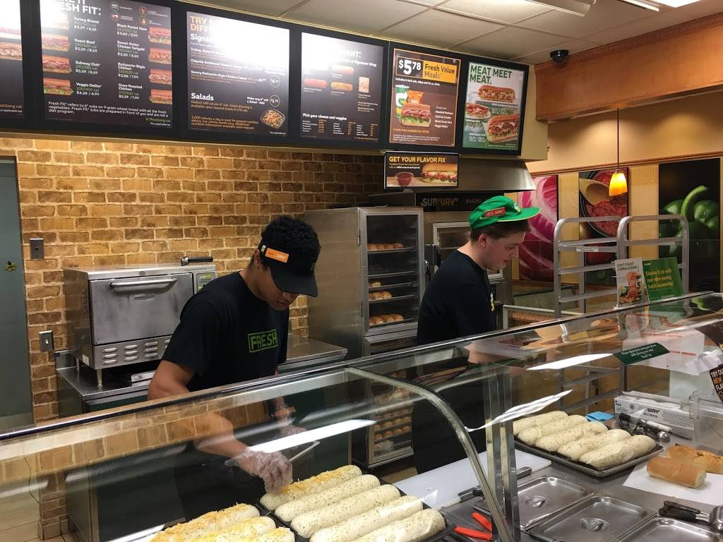 Subway | restaurant | 55 5th St E, St Paul, MN 55101, USA | 6512981099 OR +1 651-298-1099
