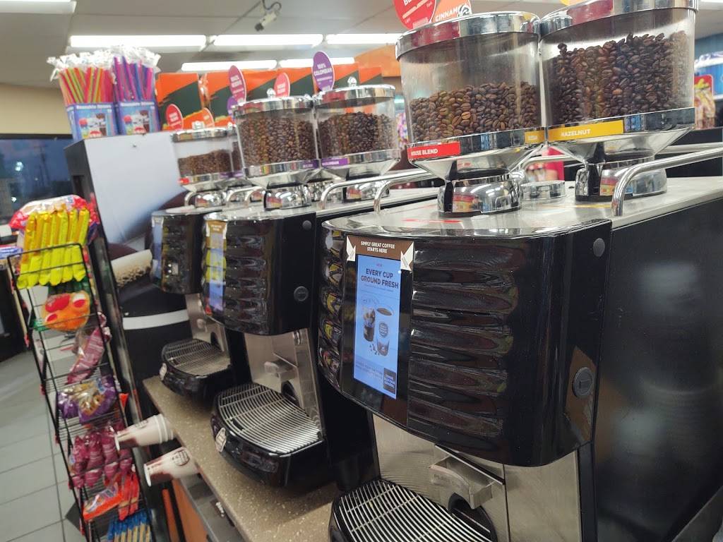 Circle K | meal takeaway | 2041 W Van Buren St, Phoenix, AZ 85009, USA | 6022522315 OR +1 602-252-2315