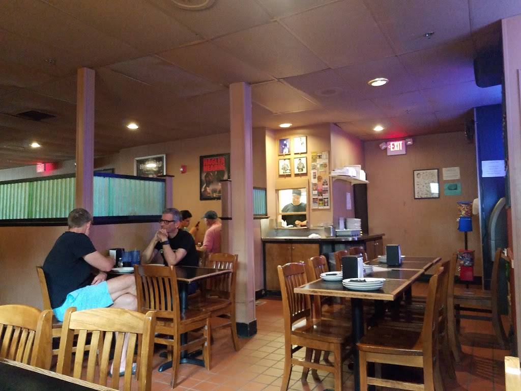 Santarpios Pizza | restaurant | 111 Chelsea St, Boston, MA 02128, USA | 6175679871 OR +1 617-567-9871