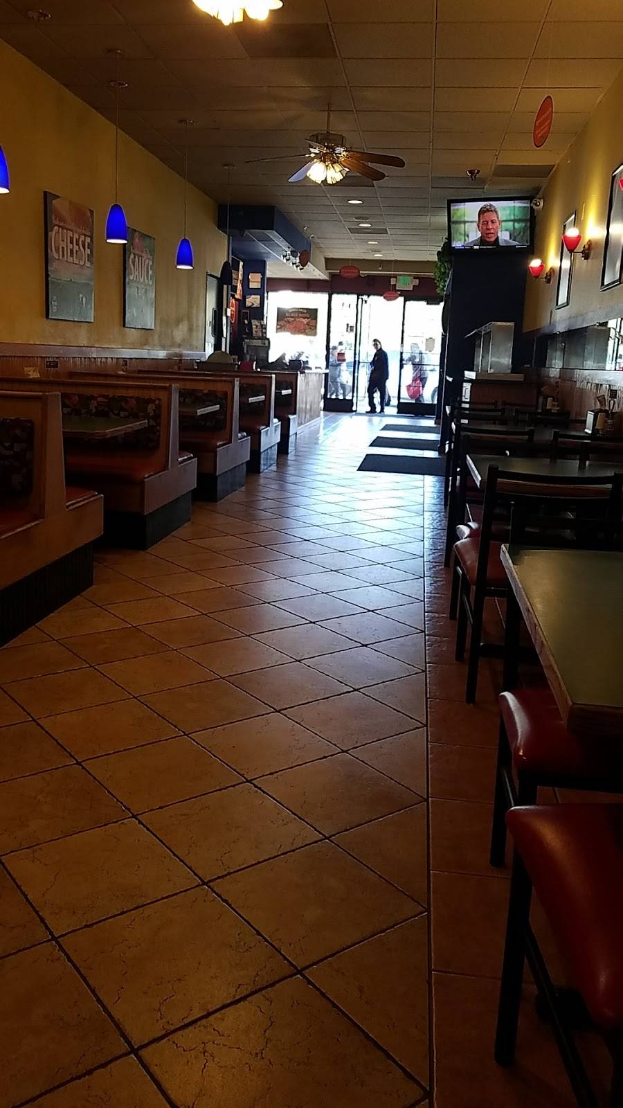 Round Table Pizza | meal delivery | 1743 Willow Pass Rd, Concord, CA 94520, USA | 9256898900 OR +1 925-689-8900