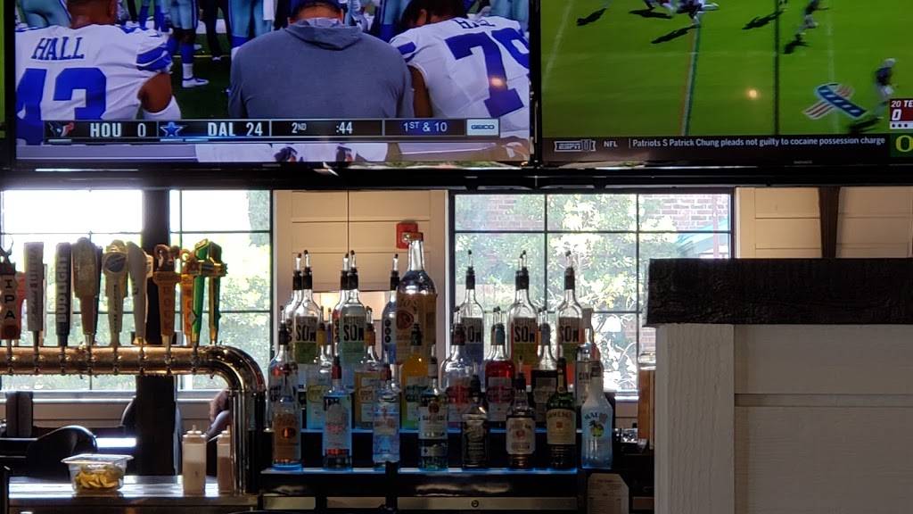 Conroys Bar & Grill | restaurant | 21119 US-281, San Antonio, TX 78258, USA | 2108902655 OR +1 210-890-2655