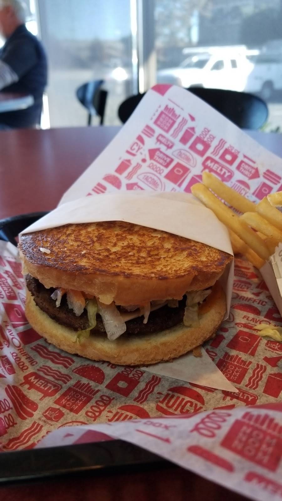 Jack in the Box | restaurant | 1100 El Camino Real, San Carlos, CA 94070, USA | 6505923124 OR +1 650-592-3124