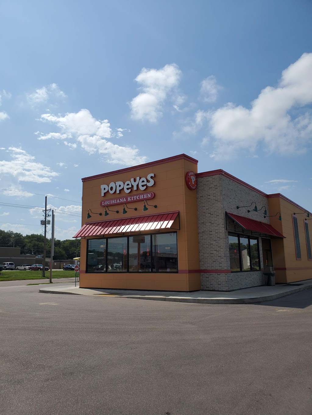 Popeyes Hamilton Blvd | restaurant | 801 S Hamilton Blvd, Sioux City, IA 51103, USA | 7124545960 OR +1 712-454-5960