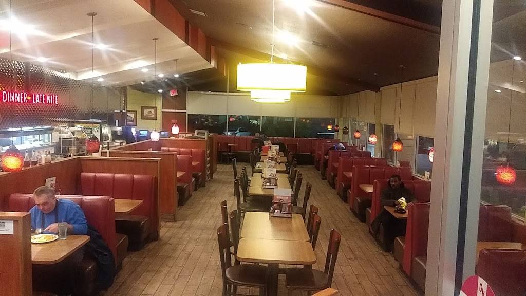 Dennys | restaurant | 642 W Charter Way, Stockton, CA 95206, USA | 2094637008 OR +1 209-463-7008