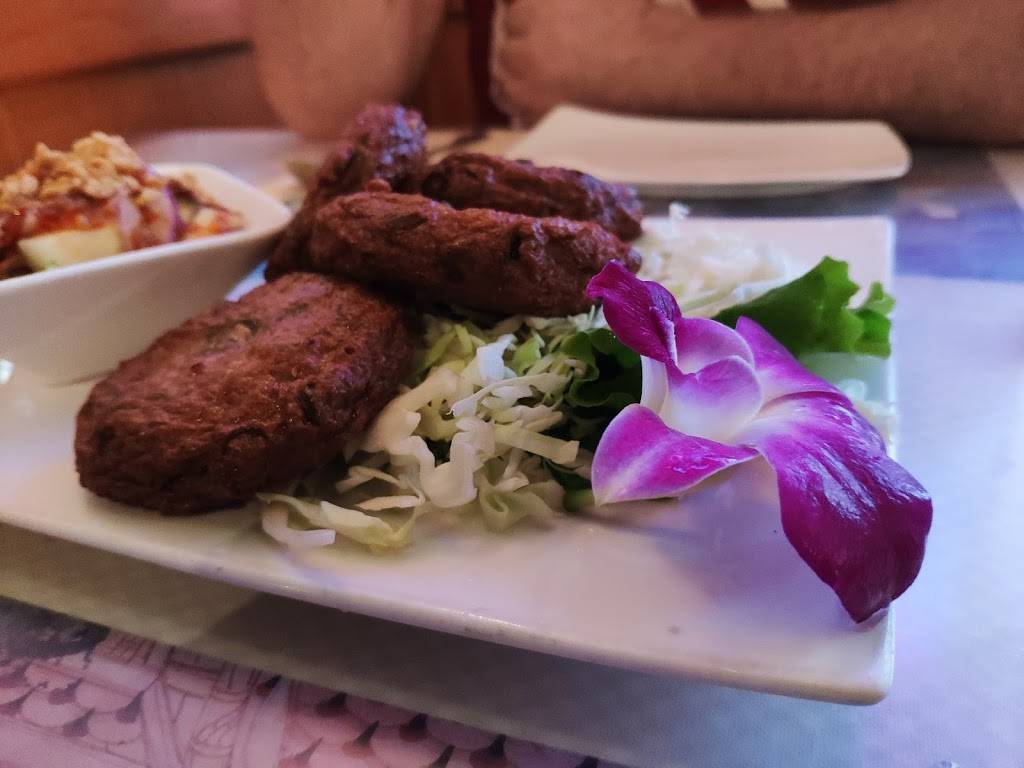 Yukol Place Thai Cuisine | restaurant | 2380 Lombard St, San Francisco, CA 94123, USA | 4159221599 OR +1 415-922-1599