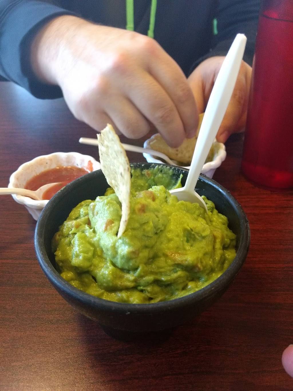 Taqueria El Torito | restaurant | 1905 N State St, Belvidere, IL 61008, USA | 7795528487 OR +1 779-552-8487