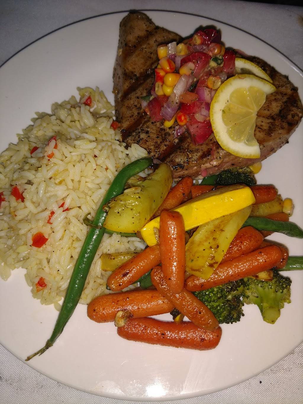 TinCAN Roadhouse | restaurant | 20715 Durand Ave, Union Grove, WI 53182, USA | 2628783033 OR +1 262-878-3033