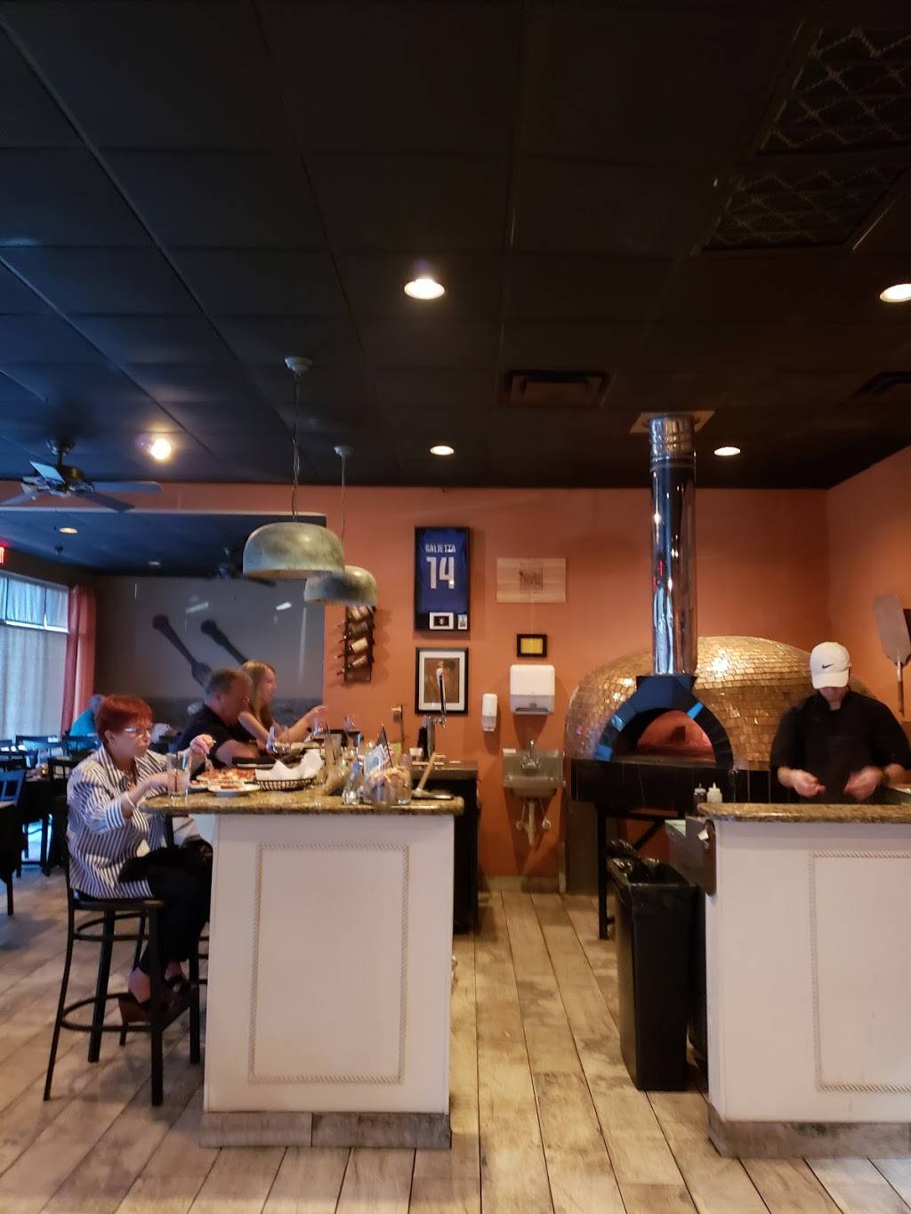 Nabruzzi Trattoria | restaurant | 6062 Van Dyke Rd, Lutz, FL 33558, USA | 8133042583 OR +1 813-304-2583