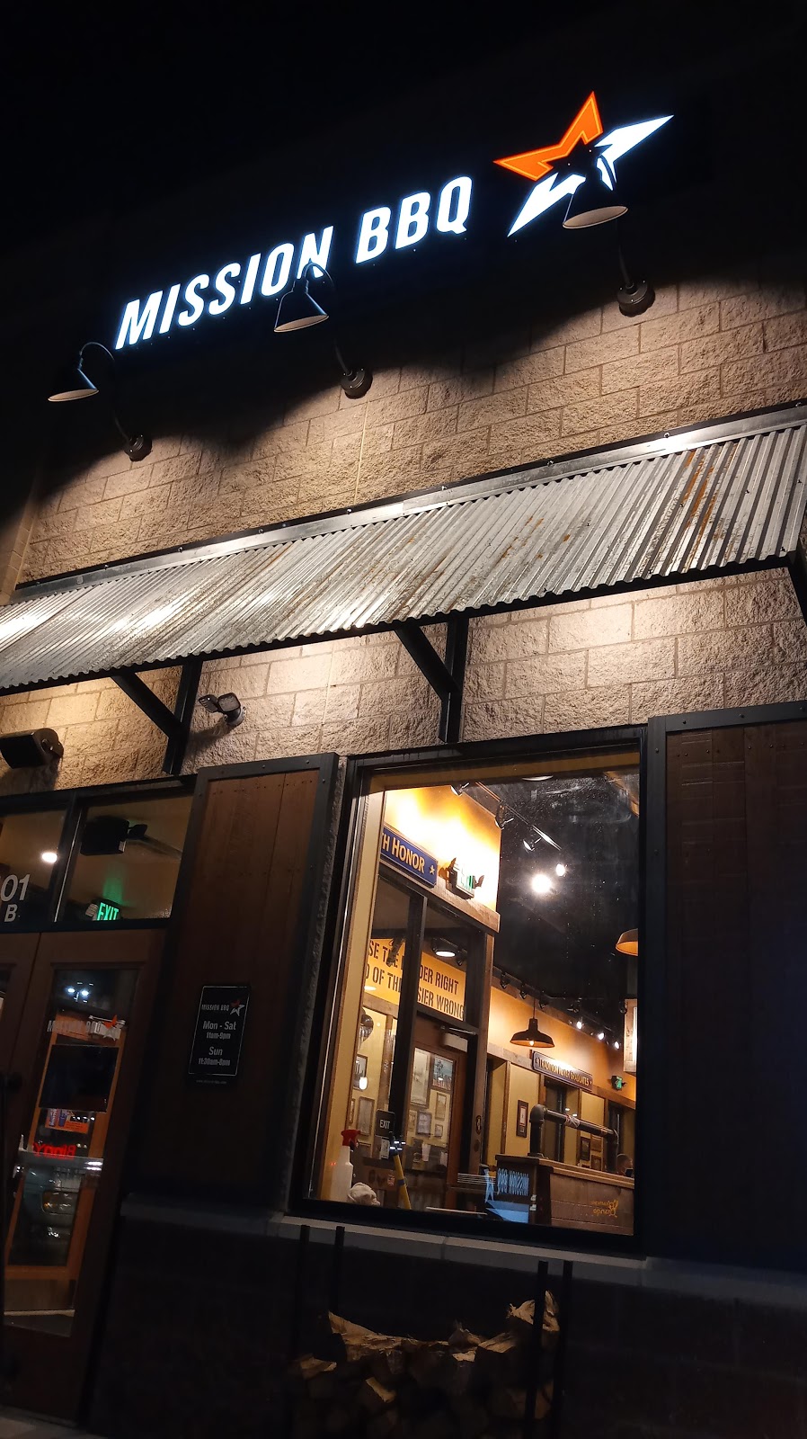 MISSION BBQ | restaurant | 2401 Wabash Ave Suite B, Springfield, IL 62704, USA | 2172755610 OR +1 217-275-5610