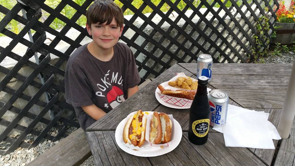 Hot Dog Caboose | restaurant | 211 Greenwood Ave, Midland Park, NJ 07432, USA | 2014442531 OR +1 201-444-2531