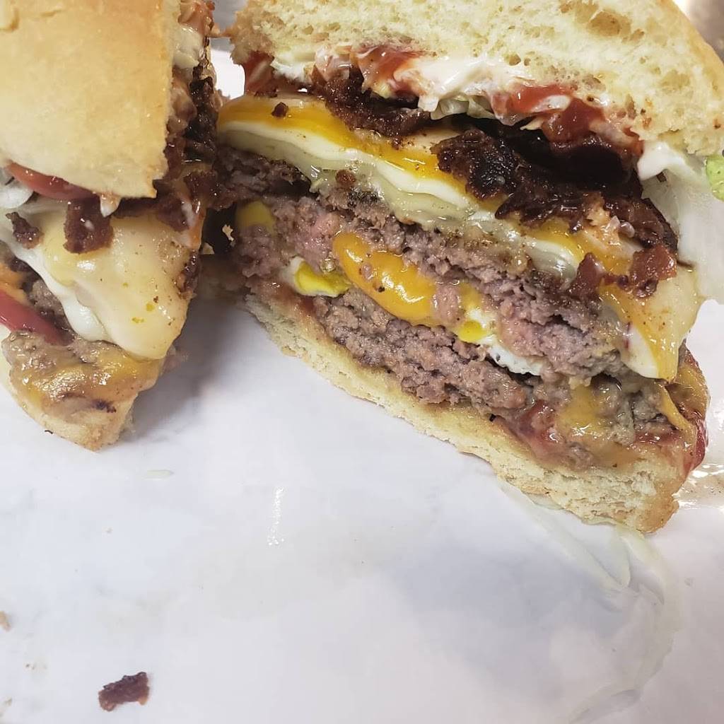 Gs Steaks & Grinders | restaurant | 2053 Park St, Hartford, CT 06106, USA | 8602161690 OR +1 860-216-1690