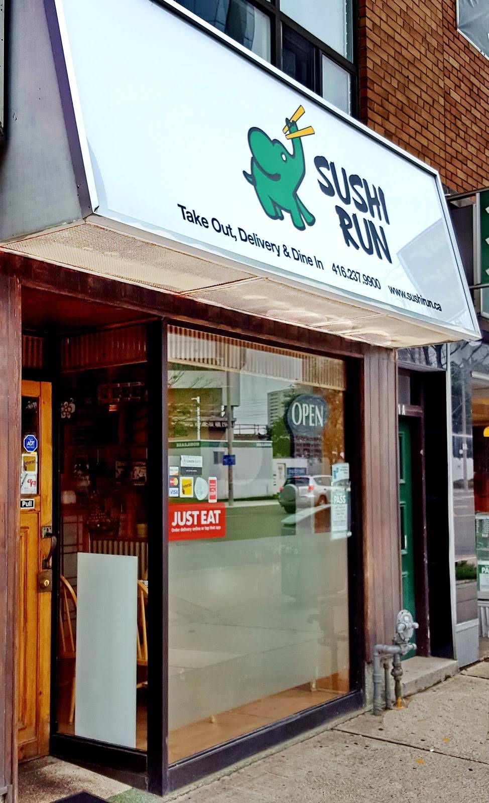 Sushi Run | restaurant | 3351 Bloor St W, Etobicoke, ON M8X 1E9, Canada | 4162379900 OR +1 416-237-9900