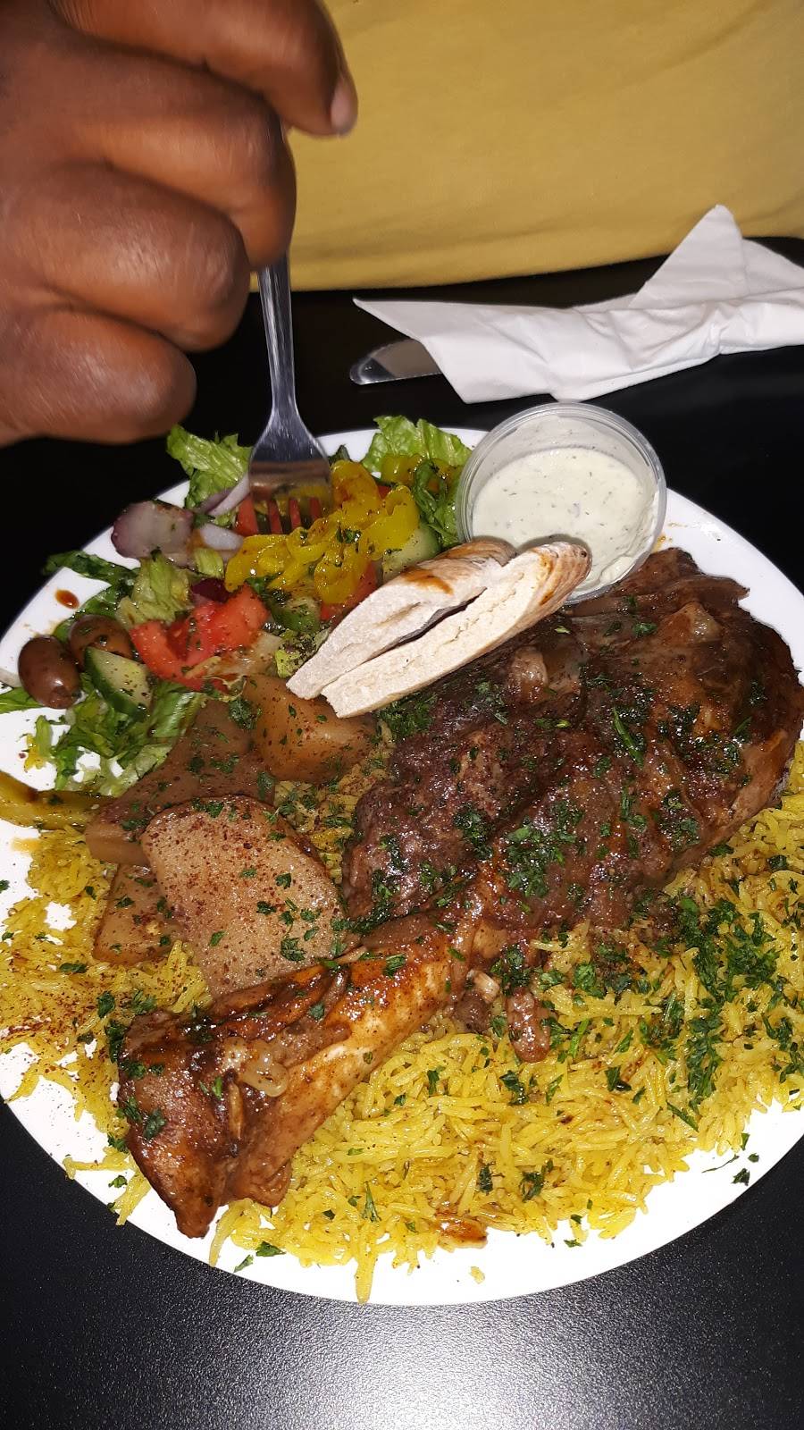 Flames Mediterranean & Grill | restaurant | 546 S Highland St, Memphis, TN 38111, USA | 9012492185 OR +1 901-249-2185