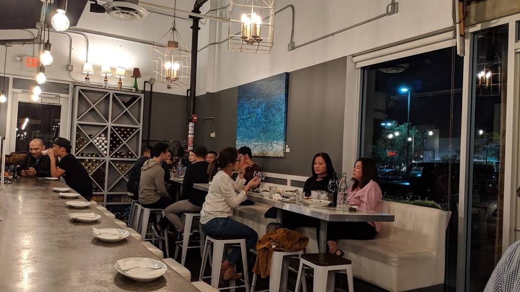 Shuck Oyster Bar | restaurant | 3313 Hyland Ave, Costa Mesa, CA 92626, USA | 9494200478 OR +1 949-420-0478