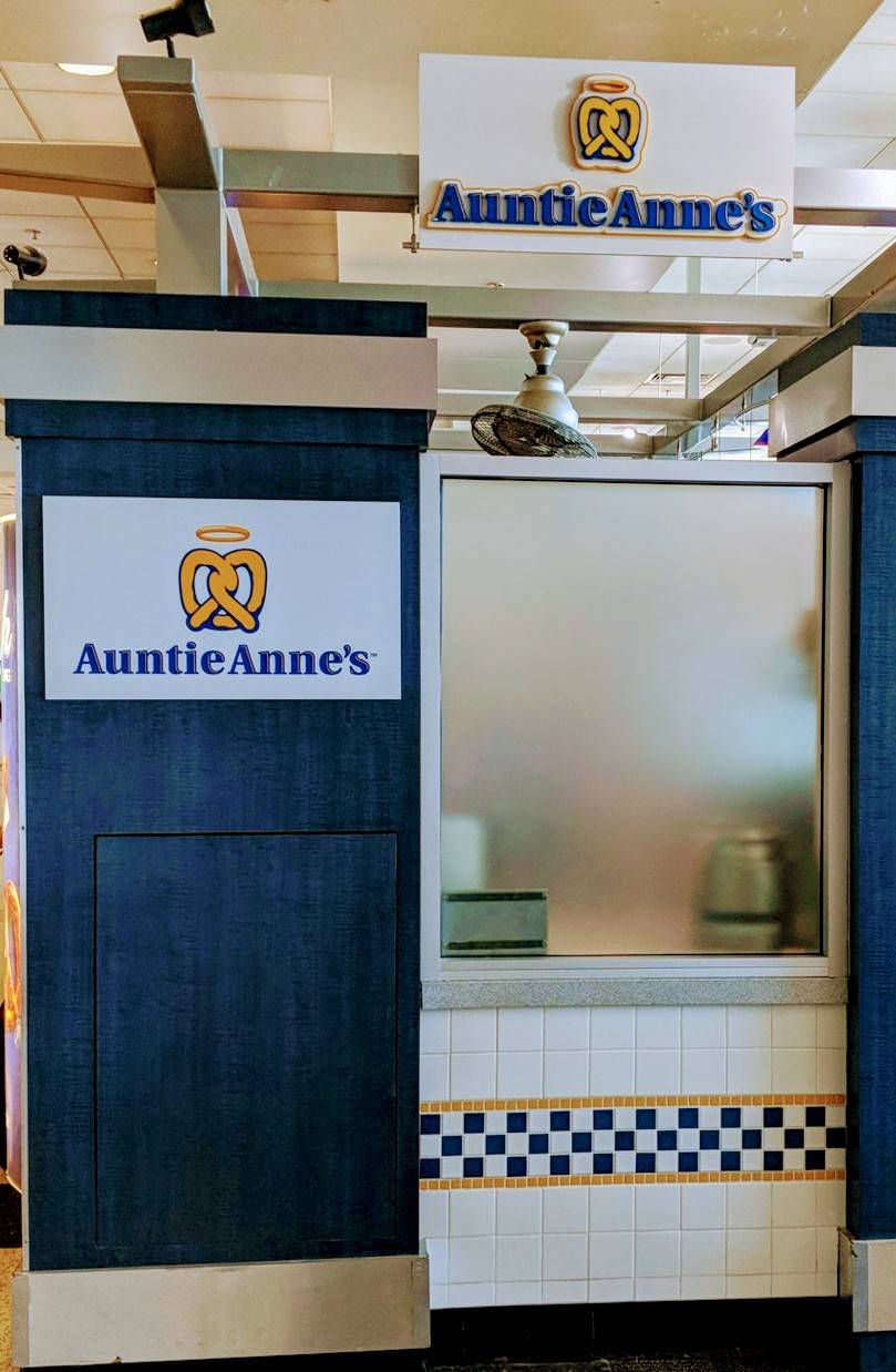 Auntie Annes | cafe | Southwest Airlines Term, 1 Airport Dr, Oakland, CA 94621, USA | 5105633249 OR +1 510-563-3249