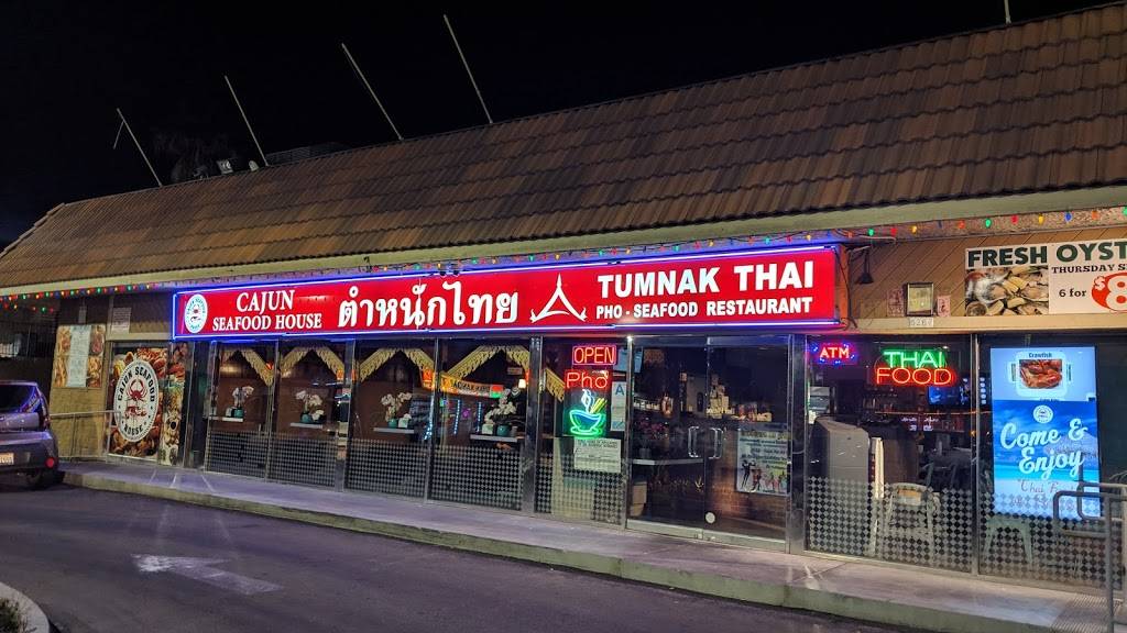 Tumnak Thai Food & Pho | restaurant | 5267 Hollywood Blvd, Los Angeles, CA 90027, USA | 3235937931 OR +1 323-593-7931