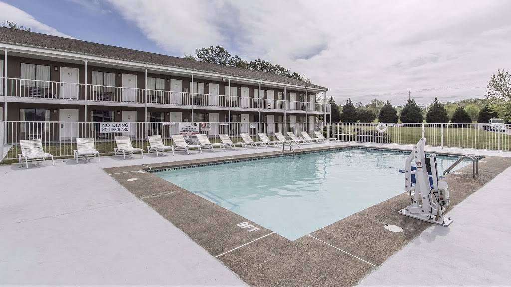 Rodeway Inn | restaurant | 2239 N Hollywood Dr, Jackson, TN 38305, USA | 7316684840 OR +1 731-668-4840