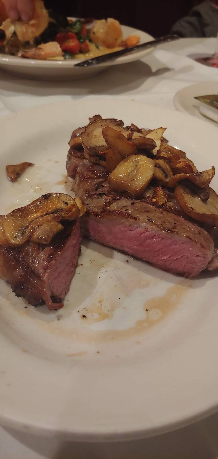 De Blasios Restaurant | restaurant | 1717 Cochran Rd, Pittsburgh, PA 15220, USA | 4125313040 OR +1 412-531-3040