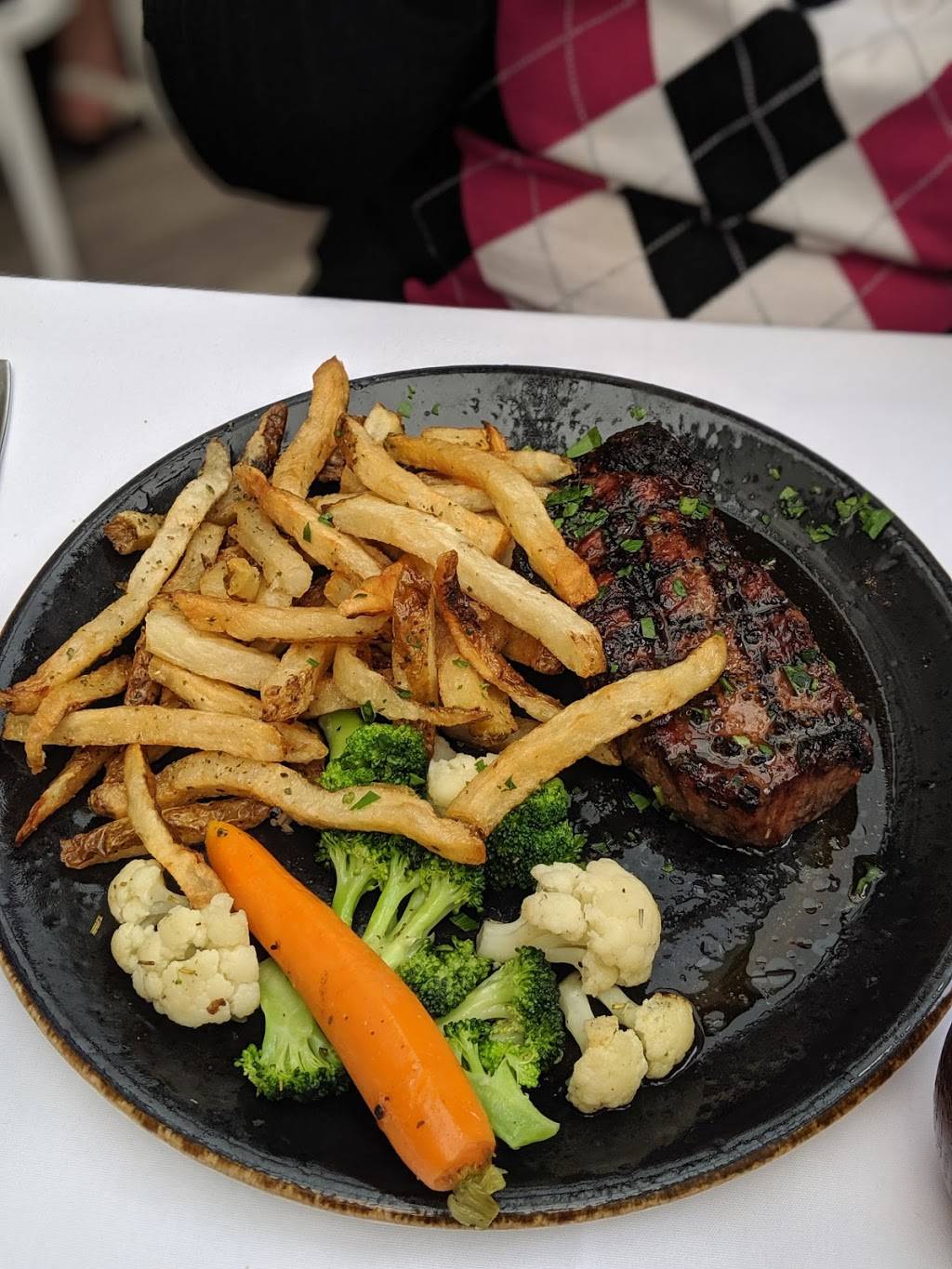 Santorini | restaurant | 288 John St, Thornhill, ON L3T 6M8, Canada | 9057314400 OR +1 905-731-4400