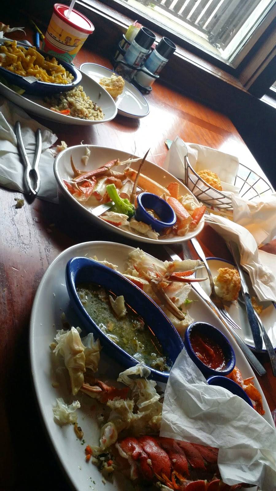 Red Lobster | restaurant | 6230 Grand Ave, Gurnee, IL 60031, USA | 8478560432 OR +1 847-856-0432