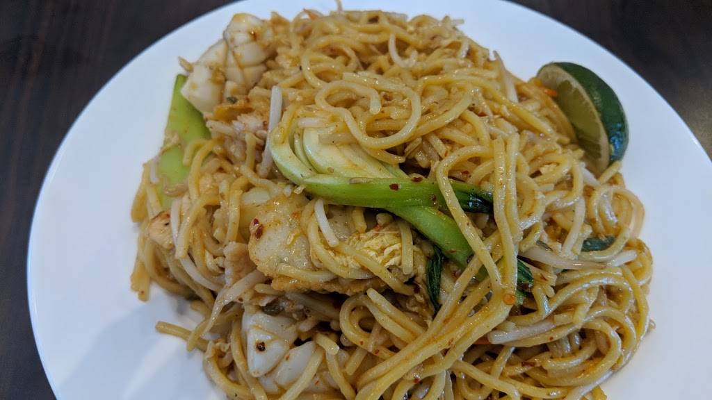 Ben Thanh | restaurant | 393 Woodlawn Rd W, Guelph, ON N1H 7M1, Canada | 5197676668 OR +1 519-767-6668