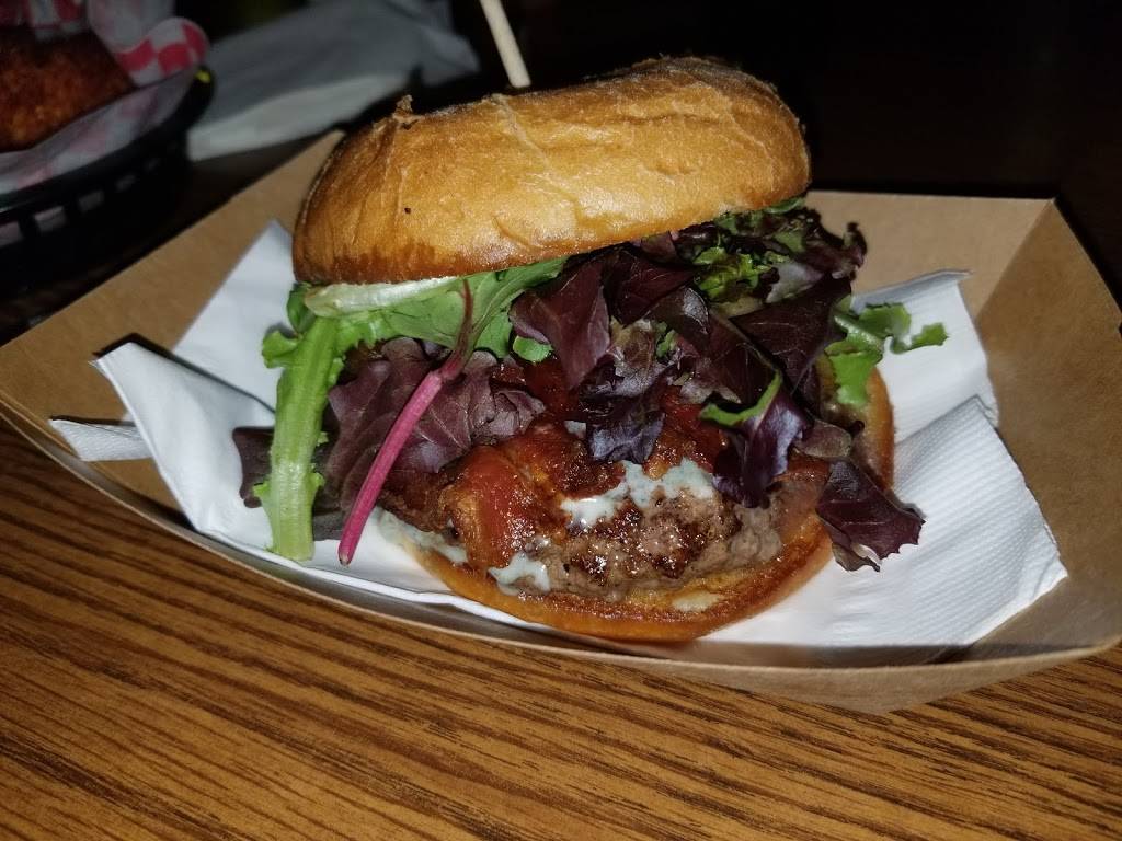 Lay Low | restaurant | 6015 SE Powell Blvd, Portland, OR 97206, USA | 5037744645 OR +1 503-774-4645