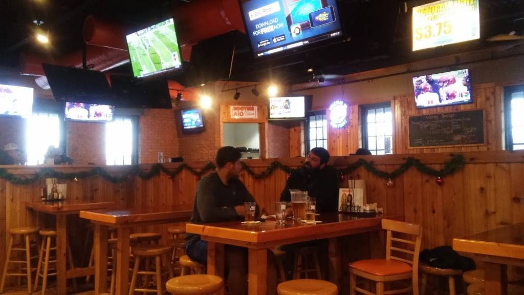 Hooters | restaurant | 275 Eastchester Dr, High Point, NC 27262, USA | 3368824668 OR +1 336-882-4668