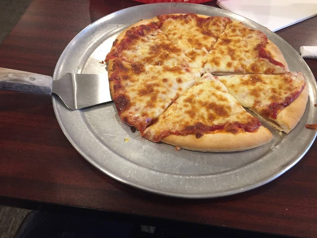 Marias Pizza In Amboy | restaurant | 110 E Main St, Amboy, IL 61310, USA | 8158572200 OR +1 815-857-2200