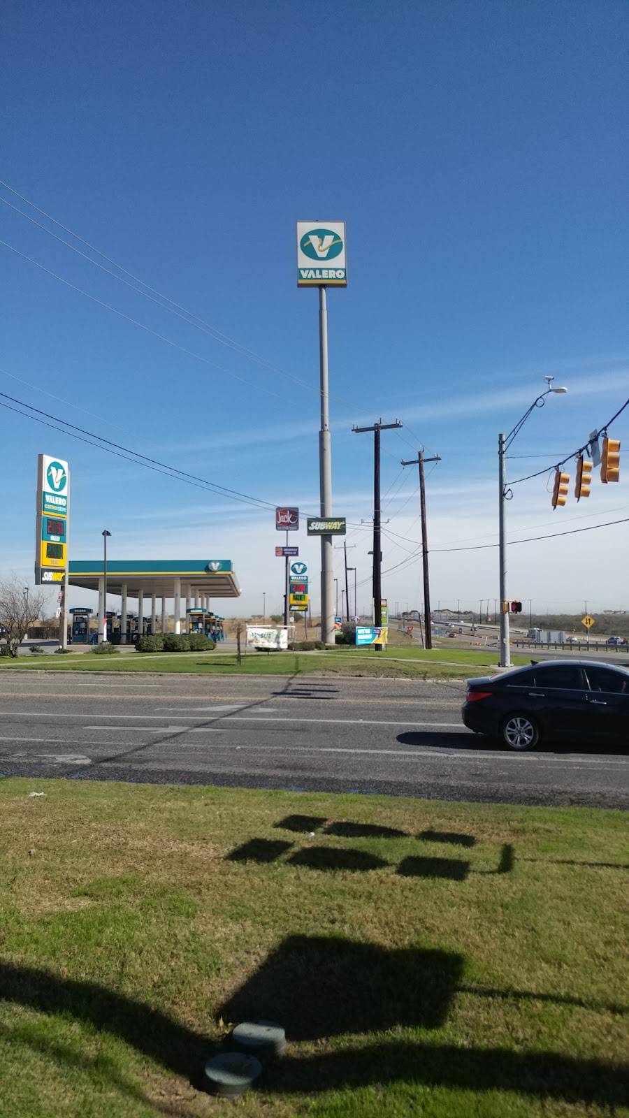 Subway Restaurants | restaurant | 1810 N Foster Rd, San Antonio, TX 78244, USA | 2106612225 OR +1 210-661-2225