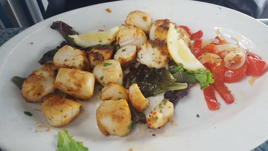 City Island Lobster House | restaurant | 691 Bridge St, Bronx, NY 10464, USA | 7188851459 OR +1 718-885-1459