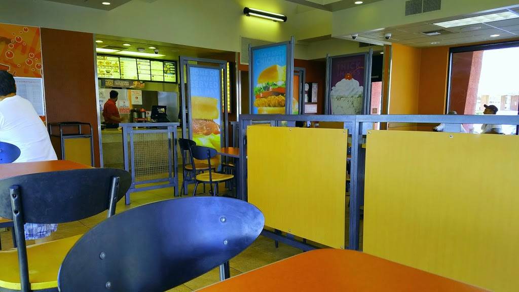 Jack in the Box | restaurant | 1141 W Highland Ave, San Bernardino, CA 92405, USA | 9098836577 OR +1 909-883-6577