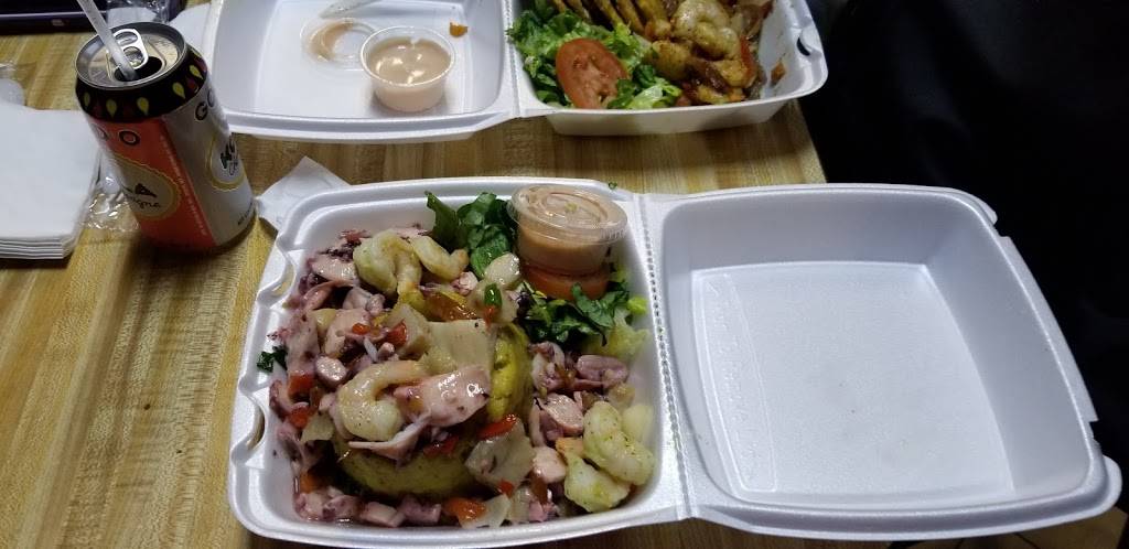 La Casa De Los Pastelillos | restaurant | 746 N 8th St, Reading, PA 19604, USA | 7875652036 OR +1 787-565-2036