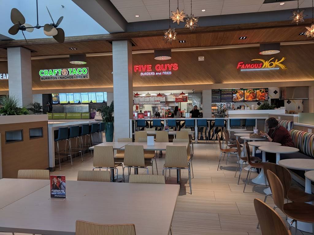 Five Guys | meal takeaway | 10835 Kings Rd, Myrtle Beach, SC 29572, USA | 8438399078 OR +1 843-839-9078