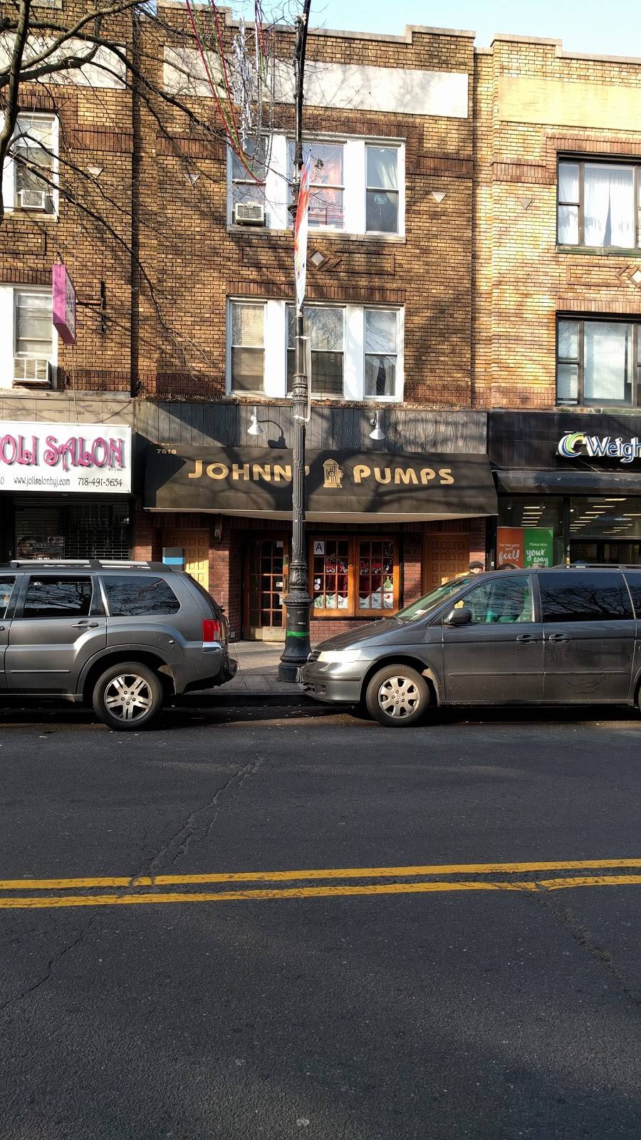 Johnny Pumps Cafe | restaurant | 7518 5th Ave, Brooklyn, NY 11209, USA | 7182384005 OR +1 718-238-4005