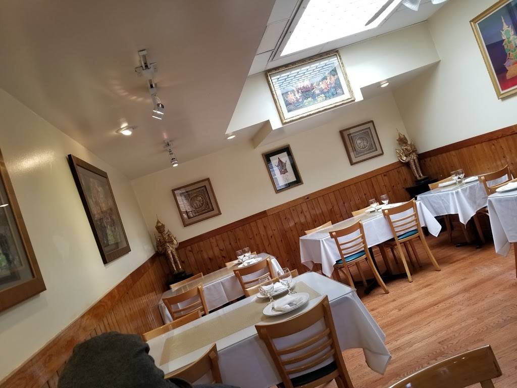 Amarinds Thai Restaurant | restaurant | 6822 W North Ave, Chicago, IL 60707, USA | 7738899999 OR +1 773-889-9999