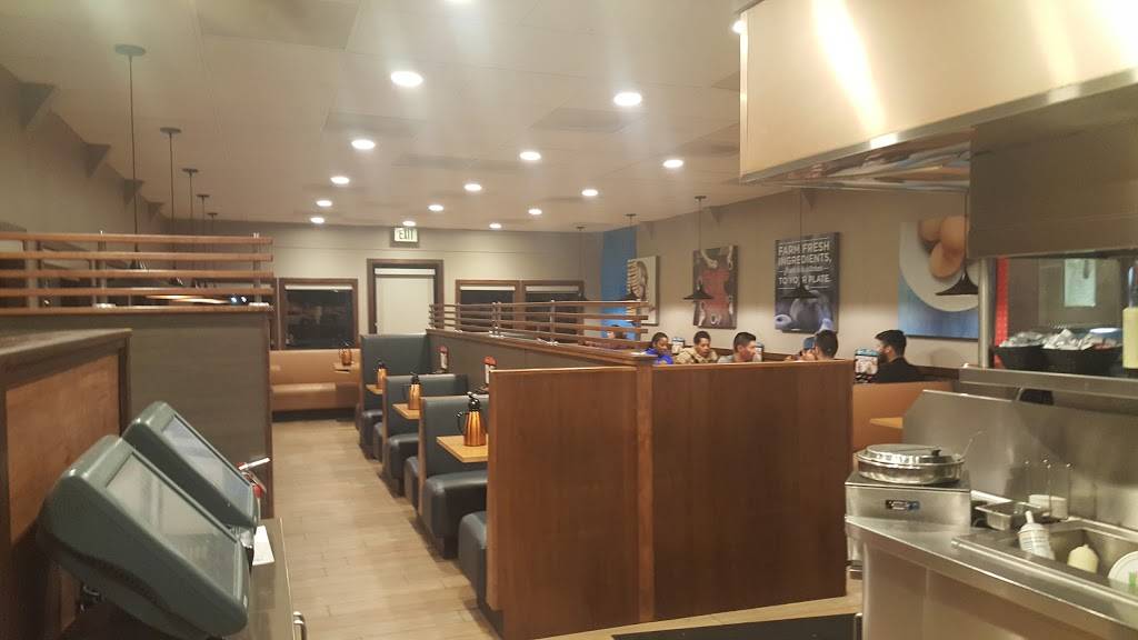 IHOP | bakery | 5316 Lakewood Blvd, Lakewood, CA 90712, USA | 5626345311 OR +1 562-634-5311