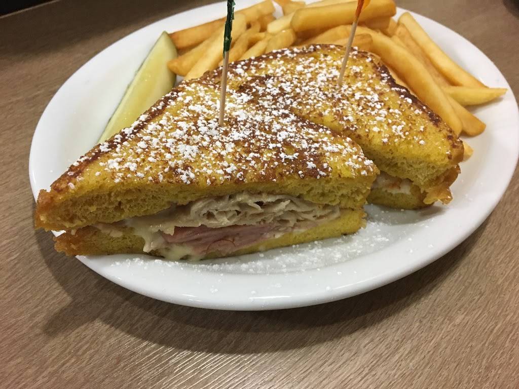 The Cracked Egg | restaurant | 3422 W Glendale Ave, Phoenix, AZ 85051, USA | 6022422288 OR +1 602-242-2288